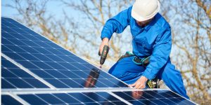 Installation Maintenance Panneaux Solaires Photovoltaïques à Servignat
